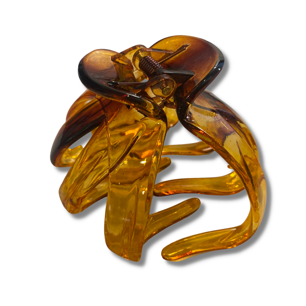 Mia Beauty Octopus Style Jaw Clamp 3/4 view