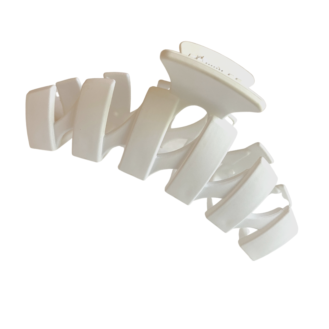 Mia Beauty Zigzag Jaw Clamp matte white side view