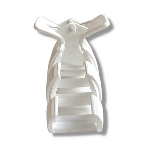 Mia Beauty Zigzag Jaw Clamp matte white chamber view